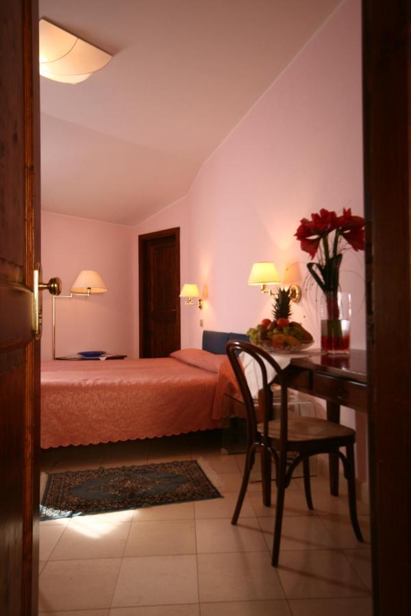 Casa Oliva Albergo Diffuso Bargni Buitenkant foto